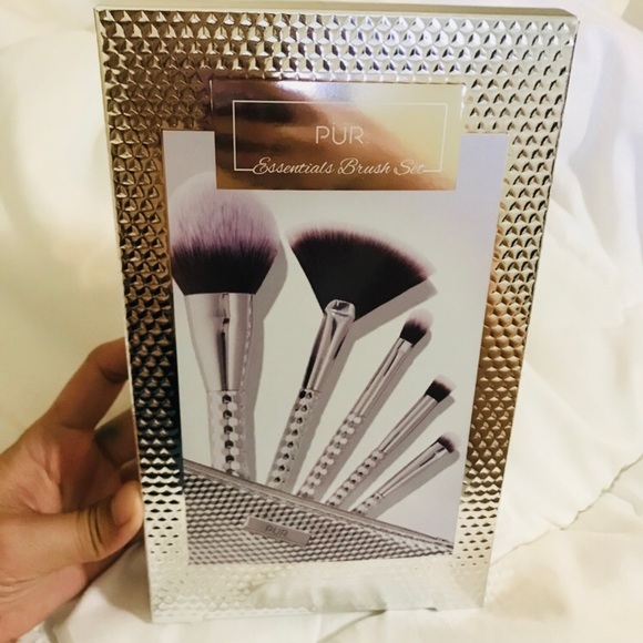 Pur Minerals Other - Pur Essentials Brush Set Brand New